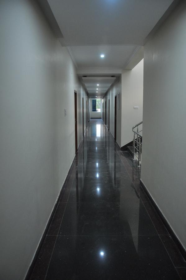 Altis Lodge Erode Exterior photo